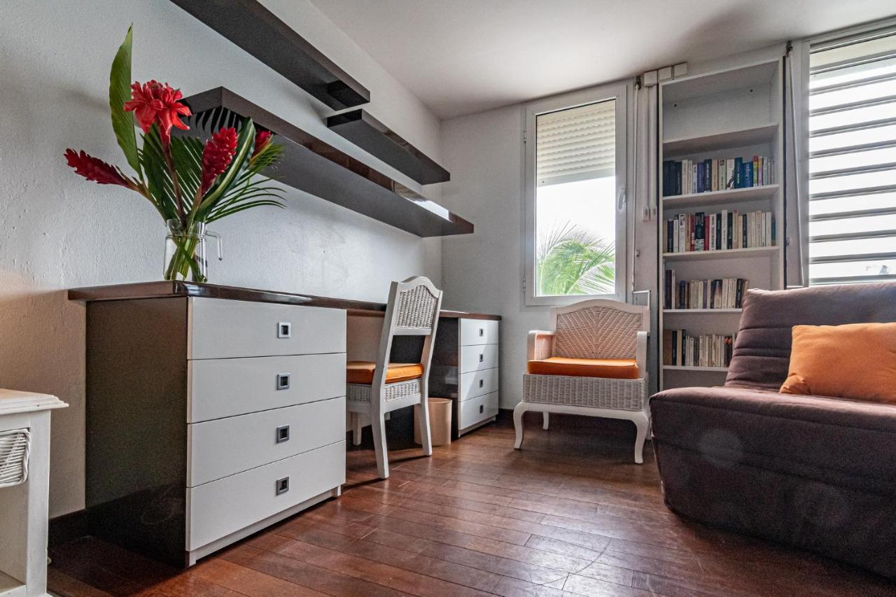 Studio En Duplex , Face A La Mer Le Gosier  Exterior photo